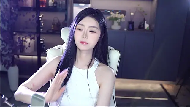 Seraphinei online show from May 24, 2026, 12:49 pm