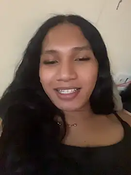 slutty aki online show from June 22, 2026, 4:53 am