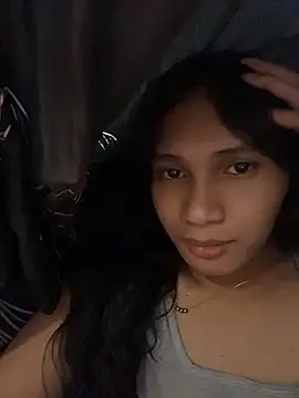 slutty aki online show from June 9, 2026, 5:47 pm