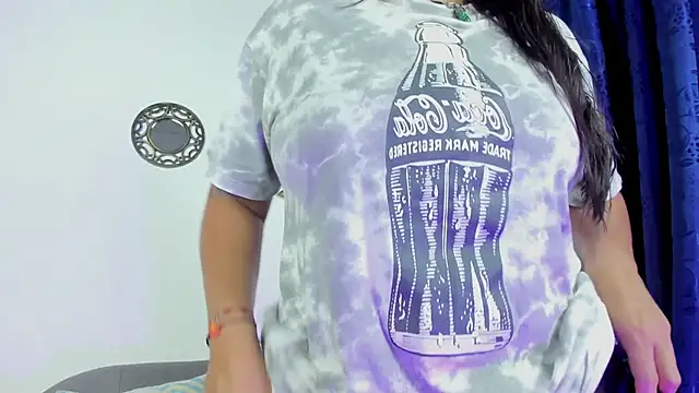 Snapshot of Serenya_muse chatting on April 16, 2026, 12:39 pm Serenya muse online show from April 16, 2026, 12:39 pm