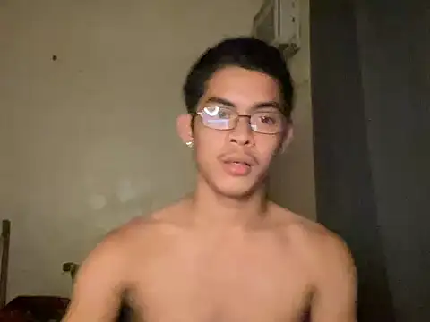 Snapshot of yourhotasian_jhonpol16 chatting on April 16, 2026, 2:18 pm yourhotasian jhonpol16 online show from April 16, 2026, 2:18 pm