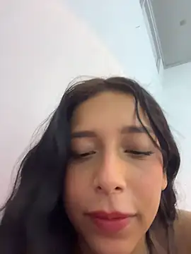 Snapshot of milakitti chatting on May 30, 2026, 1:56 am milakitti online show from May 30, 2026, 1:56 am