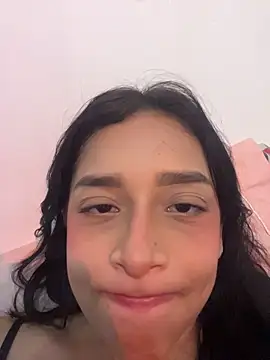 Snapshot of milakitti chatting on May 6, 2026, 12:58 am milakitti online show from May 6, 2026, 12:58 am