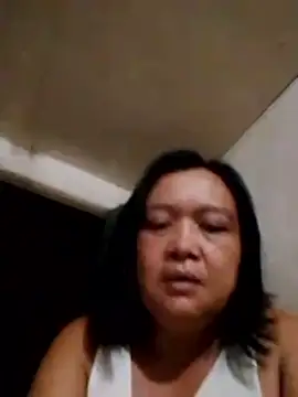 Snapshot of jeanyummytits chatting on June 22, 2026, 7:11 pm jeanyummytits online show from June 22, 2026, 7:11 pm
