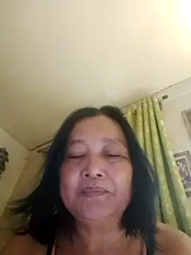 Snapshot of jeanyummytits chatting on July 1, 2026, 3:40 am jeanyummytits online show from July 1, 2026, 3:40 am