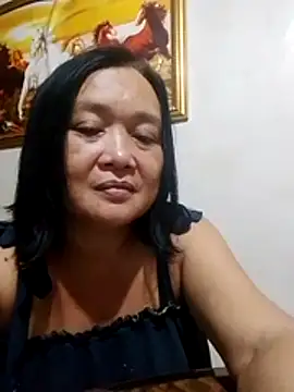 Snapshot of jeanyummytits chatting on July 5, 2026, 10:44 am jeanyummytits online show from July 5, 2026, 10:44 am