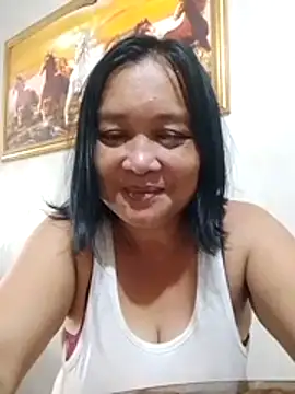 Snapshot of jeanyummytits chatting on June 26, 2026, 11:10 pm jeanyummytits online show from June 26, 2026, 11:10 pm