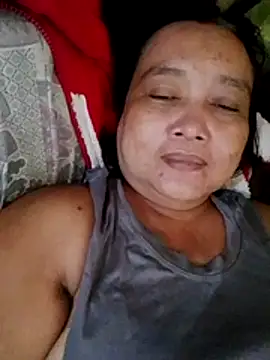 Snapshot of jeanyummytits chatting on July 2, 2026, 11:55 pm jeanyummytits online show from July 2, 2026, 11:55 pm