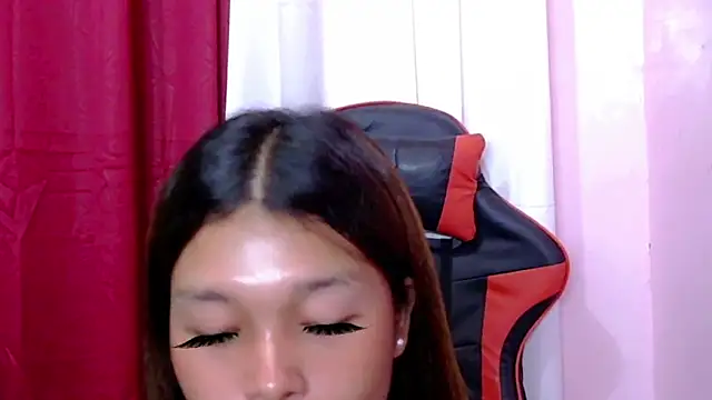 Snapshot of ursexy_anne chatting on April 22, 2026, 4:30 am ursexy anne online show from April 22, 2026, 4:30 am