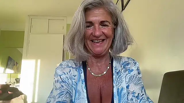 NaughtyMonicaUK online show from June 25, 2026, 5:12 am