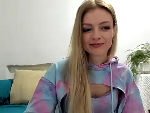 Snapshot of Severina7 chatting on June 10, 2026, 7:15 pm Severina7 online show from June 10, 2026, 7:15 pm