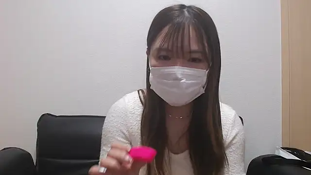 MOKAchann online show from April 17, 2026, 6:27 am