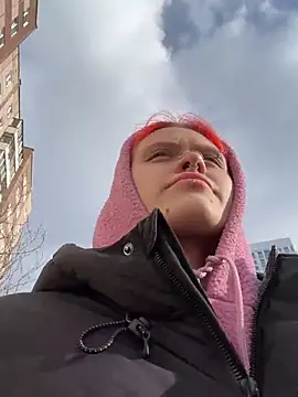 Snapshot of FoxyMood chatting on April 17, 2026, 1:30 am FoxyMood online show from April 17, 2026, 1:30 am