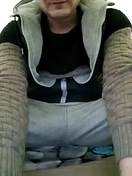 Mariofls online show from May 7, 2026, 3:04 pm