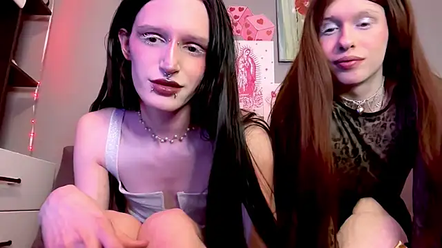 Snapshot of Niky_Long chatting on April 22, 2026, 8:26 pm Niky Long online show from April 22, 2026, 8:26 pm