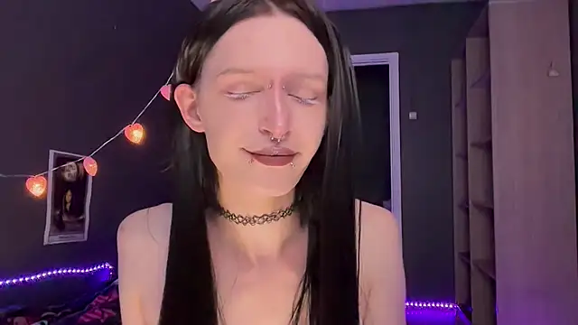 Snapshot of Niky_Long chatting on May 4, 2026, 8:06 am Niky Long online show from May 4, 2026, 8:06 am