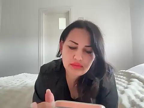 SeleneVane online show from May 9, 2026, 12:19 pm