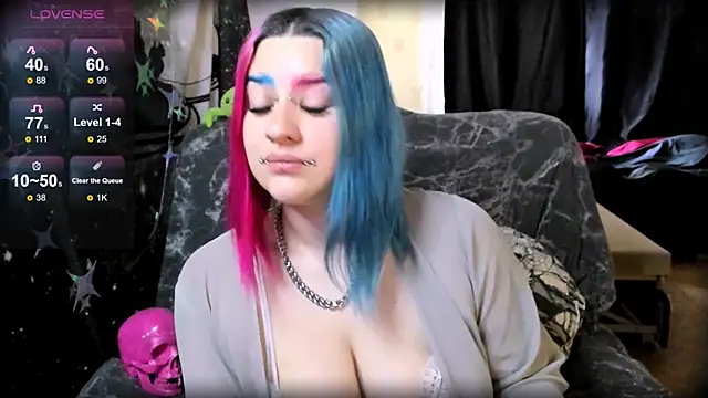 Neon Baddie online show from May 15, 2026, 8:45 am