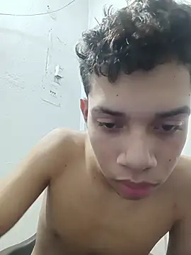 Snapshot of curious_straight_guy chatting on July 12, 2026, 3:07 am curious straight guy online show from July 12, 2026, 3:07 am