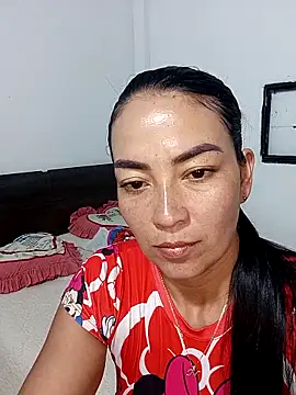 LuluDream online show from April 15, 2026, 4:00 pm