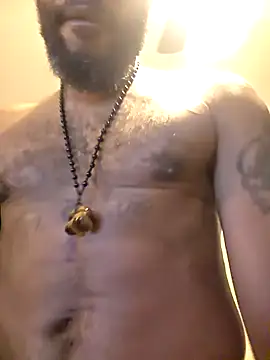 phatmonkeyqueen online show from April 13, 2026, 9:46 am