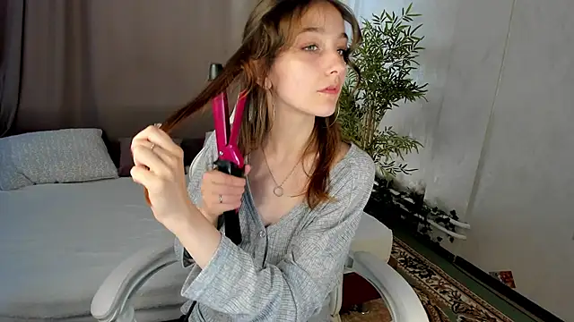 Snapshot of alis_tauber chatting on June 19, 2026, 9:37 am alis tauber online show from June 19, 2026, 9:37 am