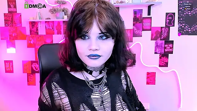 Snapshot of nikki_kiss_ chatting on May 6, 2026, 8:40 am nikki kiss online show from May 6, 2026, 8:40 am