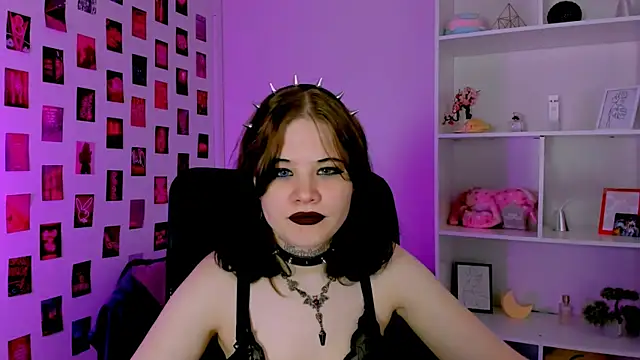nikki kiss  online show from July 23, 2026, 8:44 am
