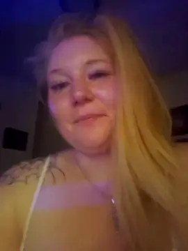 jilljizzle1990 online show from April 13, 2026, 12:31 pm