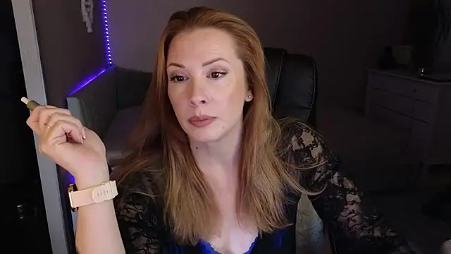 Sharon Red online show from December 18, 2025, 4:44 pm