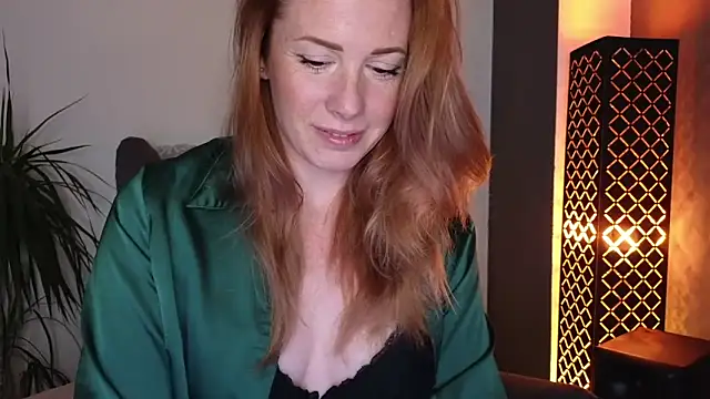 Sharon Red online show from September 24, 2025, 4:46 pm