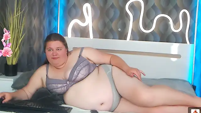 Snapshot of Bella_Blvck chatting on May 27, 2026, 5:53 pm Bella Blvck online show from May 27, 2026, 5:53 pm