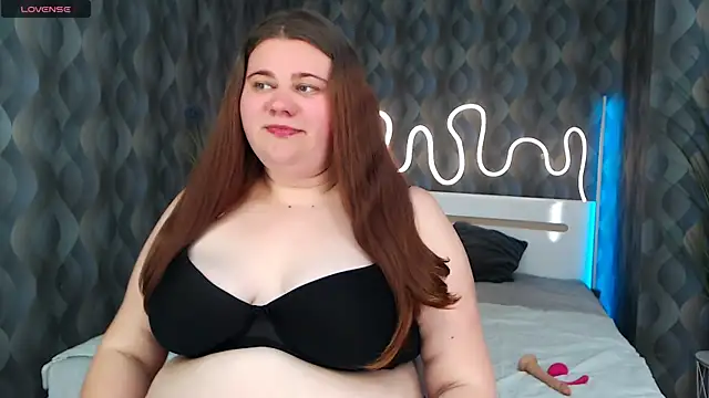 Snapshot of Bella_Blvck chatting on April 30, 2026, 5:42 pm Bella Blvck online show from April 30, 2026, 5:42 pm