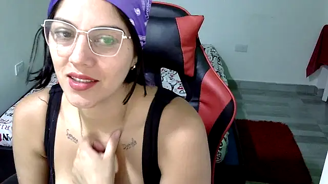 Snapshot of Bandida553 chatting on June 20, 2026, 11:10 pm Bandida553 online show from June 20, 2026, 11:10 pm