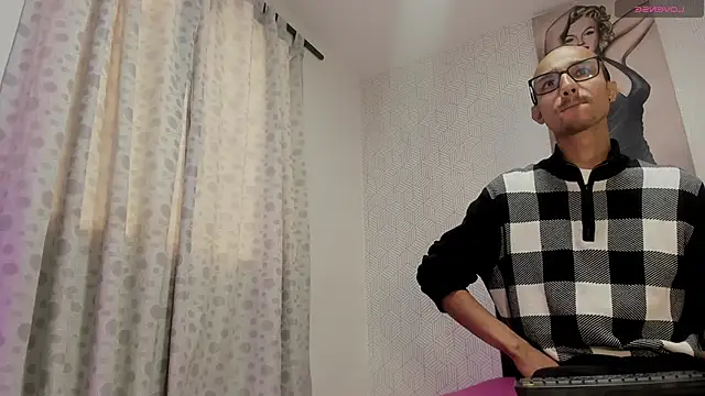 Snapshot of Oliver_Goldberg chatting on April 13, 2026, 2:10 pm Oliver Goldberg online show from April 13, 2026, 2:10 pm