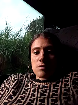 JohanitaRex2 online show from April 15, 2026, 9:37 pm