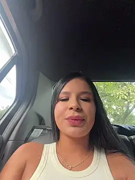 Snapshot of Elara_Luxe chatting on July 12, 2026, 9:37 pm Elara Luxe online show from July 12, 2026, 9:37 pm