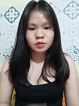 Seraphinahh online show from June 6, 2026, 2:44 pm