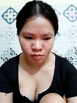 Seraphinahh online show from May 7, 2026, 4:21 pm