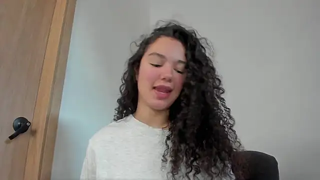 MiaRouseex online show from May 14, 2026, 2:58 pm