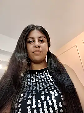 OLIVIA GARCIA   online show from April 16, 2026, 11:11 am