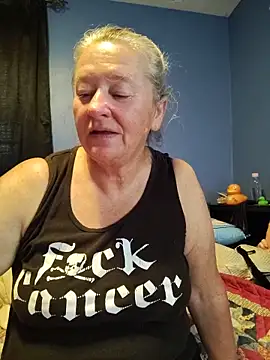 Snapshot of RavensLove chatting on May 26, 2026, 11:47 pm RavensLove online show from May 26, 2026, 11:47 pm