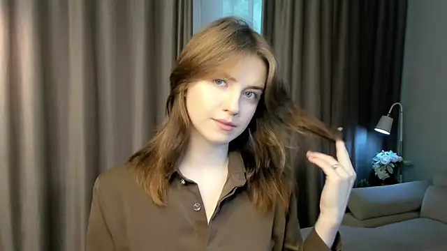 Snapshot of RenateVashaw chatting on July 14, 2026, 5:45 am RenateVashaw online show from July 14, 2026, 5:45 am
