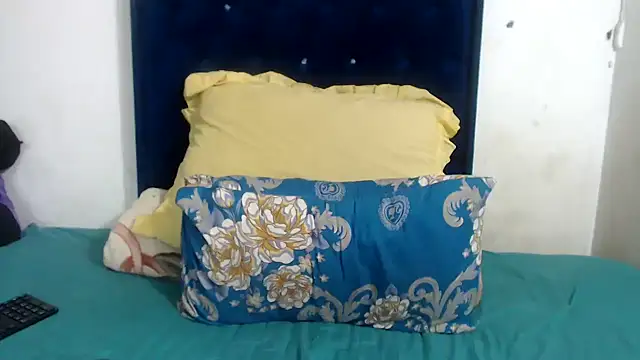Snapshot of NAUGHTYNATASHAXX34 chatting on May 26, 2026, 12:14 pm NAUGHTYNATASHAXX34 online show from May 26, 2026, 12:14 pm