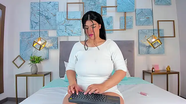 Snapshot of alexia_summer chatting on May 7, 2026, 1:14 pm alexia summer online show from May 7, 2026, 1:14 pm