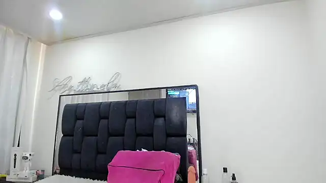 Snapshot of Eva_Mulleer chatting on June 3, 2026, 2:29 pm Eva Mulleer online show from June 3, 2026, 2:29 pm