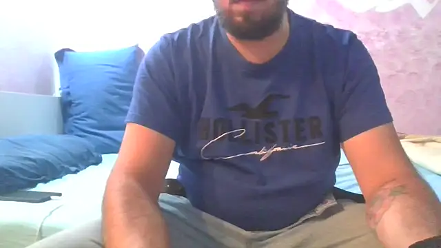 stefanotoma91 online show from April 15, 2026, 2:54 pm