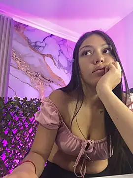 Snapshot of thalia_ec chatting on June 18, 2026, 12:21 pm thalia ec online show from June 18, 2026, 12:21 pm