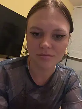 Snapshot of SweetLikaaa chatting on May 2, 2026, 10:15 pm SweetLikaaa online show from May 2, 2026, 10:15 pm