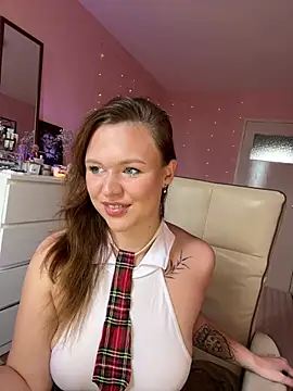 Snapshot of SweetLikaaa chatting on June 11, 2026, 3:20 pm SweetLikaaa online show from June 11, 2026, 3:20 pm